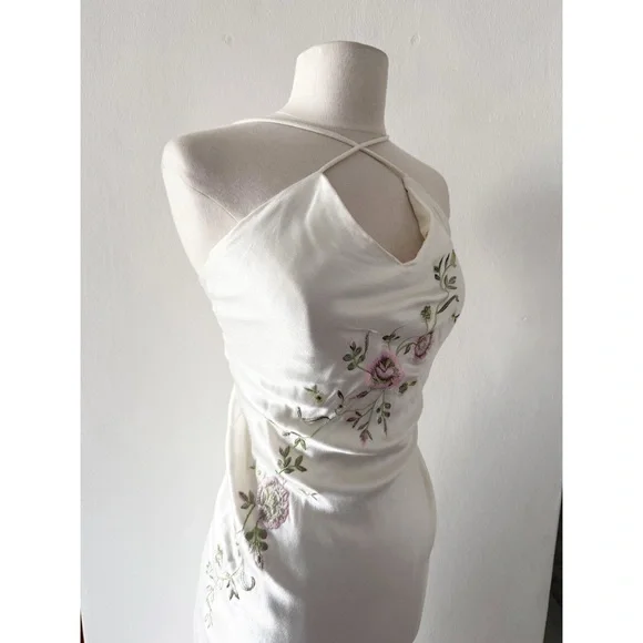 Vintage 90s Dave & Johnny White Satin Floral Embroidered Maxi Dress - Picture 5 of 9